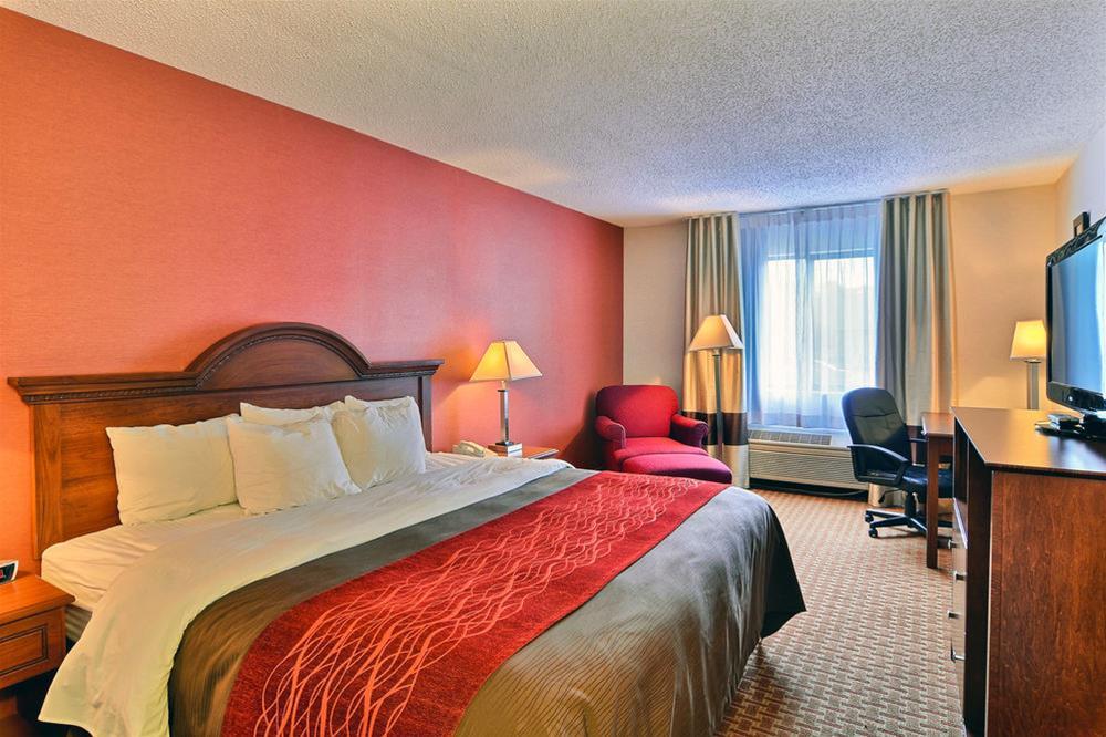 Quality Inn East Liverpool Exterior photo