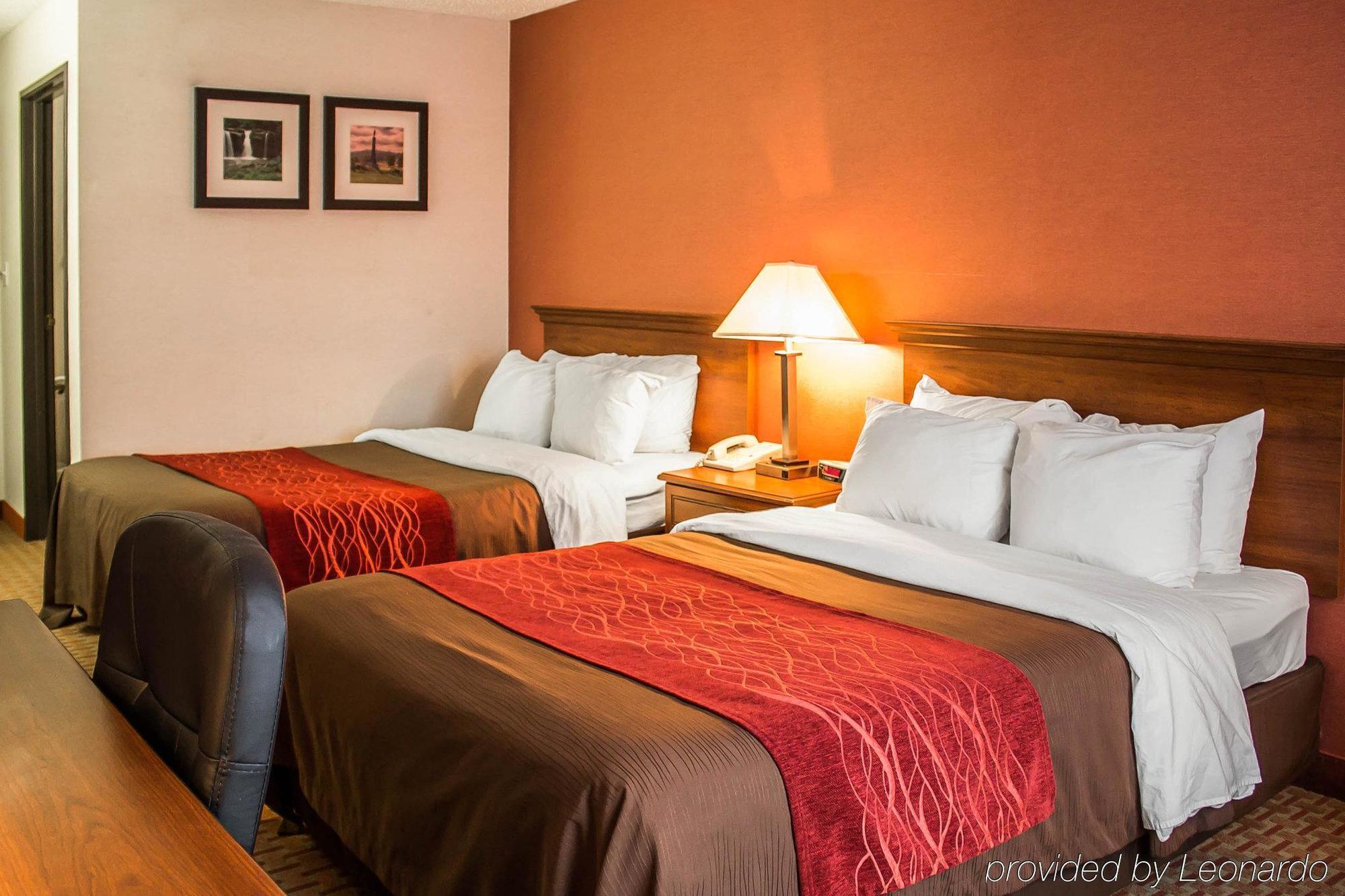 Quality Inn East Liverpool Exterior photo